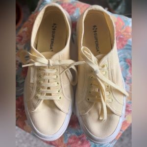 Light yellow Superga sneakers size EU 40, US 9